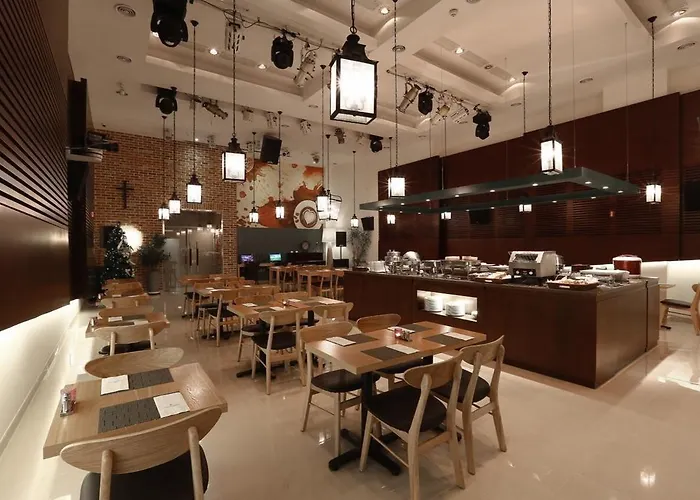 Doulos Jongno Отель