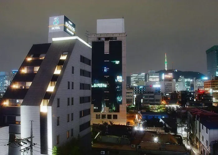 Doulos Jongno 3*