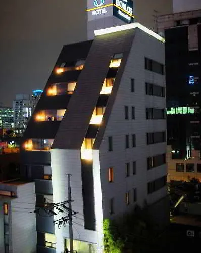 Отель Doulos Jongno 3*